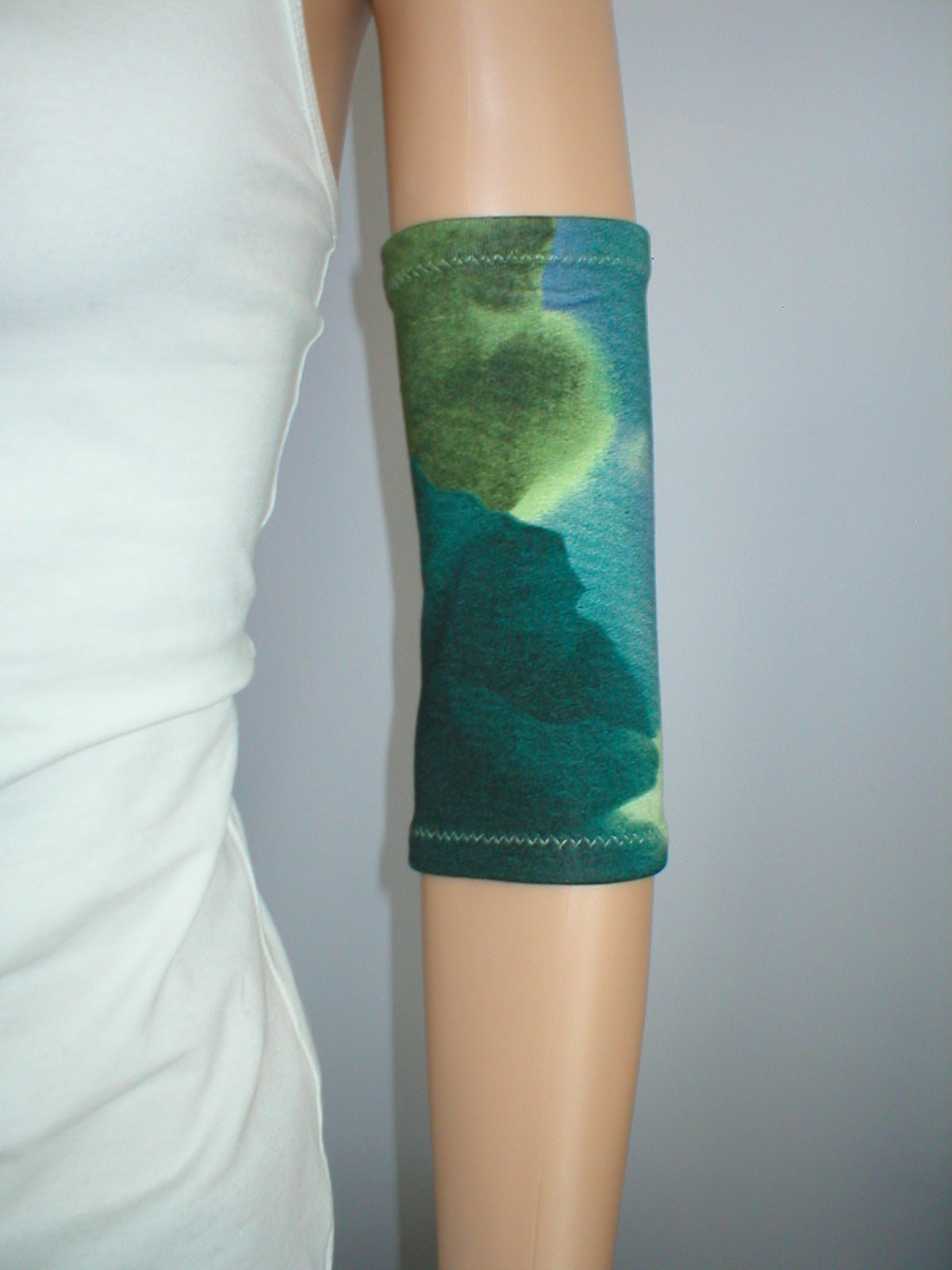 Premium patterned medium picc line covers - Green haze