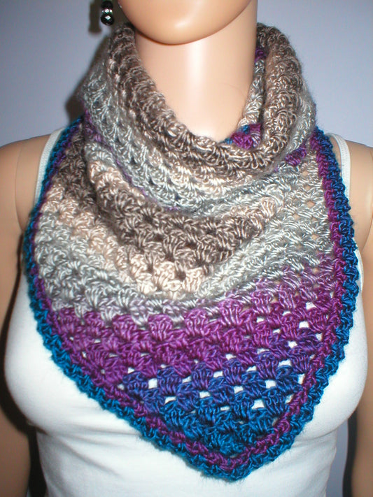 Supersoft hand crocheted traingular cowl - Chic